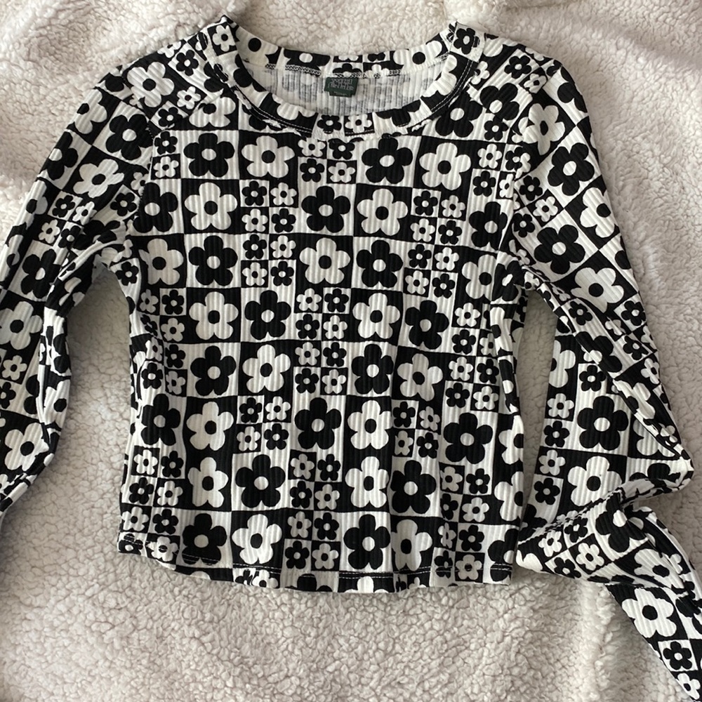 target wild dabble long sleeve size xs woman’s